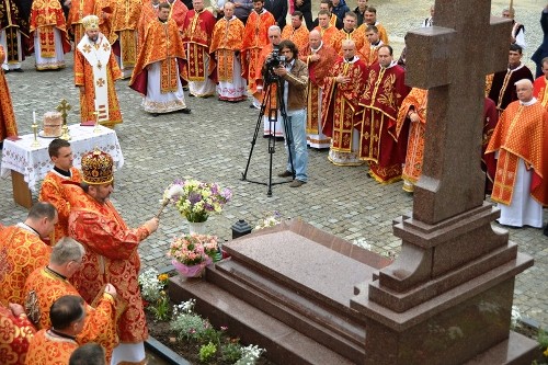 В Коломиї освятили його надмогильний пам’ятник владиці Миколаю Сімкайло.(ФОТО)